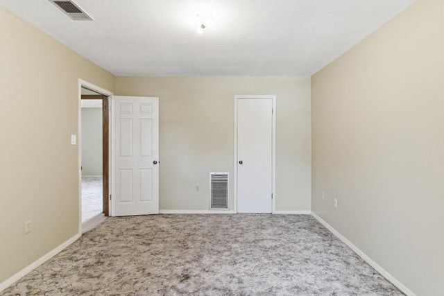 100 Warwick Pl, Hattiesburg, MS 39402