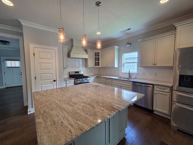 711 Plowson Rd, Mount Juliet, TN 37122