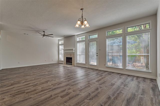 66 Valley Oaks Circle, The Woodlands, TX 77382