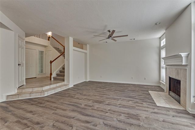 66 Valley Oaks Circle, The Woodlands, TX 77382