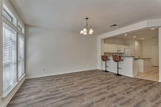 66 Valley Oaks Circle, The Woodlands, TX 77382