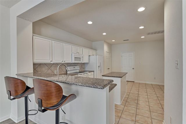 66 Valley Oaks Circle, The Woodlands, TX 77382