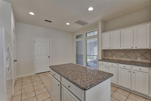 66 Valley Oaks Circle, The Woodlands, TX 77382