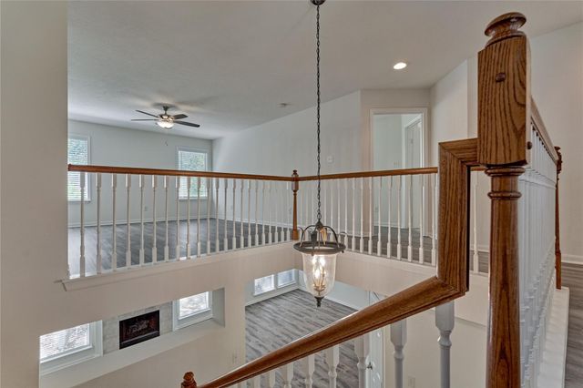 66 Valley Oaks Circle, The Woodlands, TX 77382