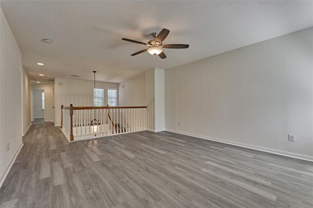 66 Valley Oaks Circle, The Woodlands, TX 77382
