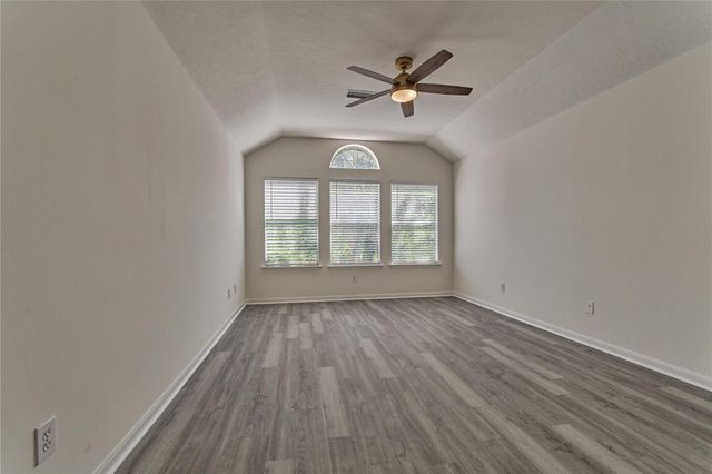 66 Valley Oaks Circle, The Woodlands, TX 77382
