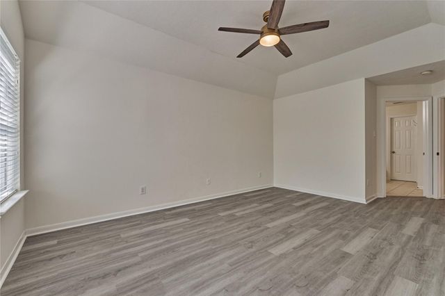 66 Valley Oaks Circle, The Woodlands, TX 77382