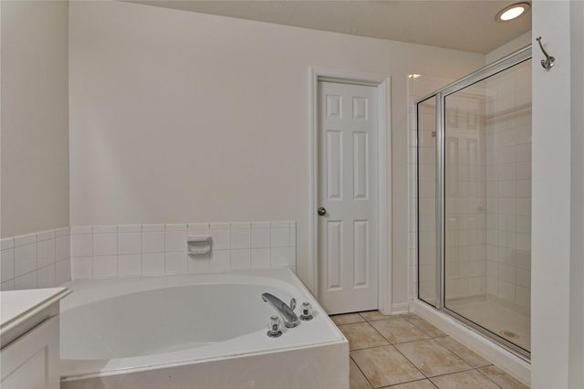 66 Valley Oaks Circle, The Woodlands, TX 77382