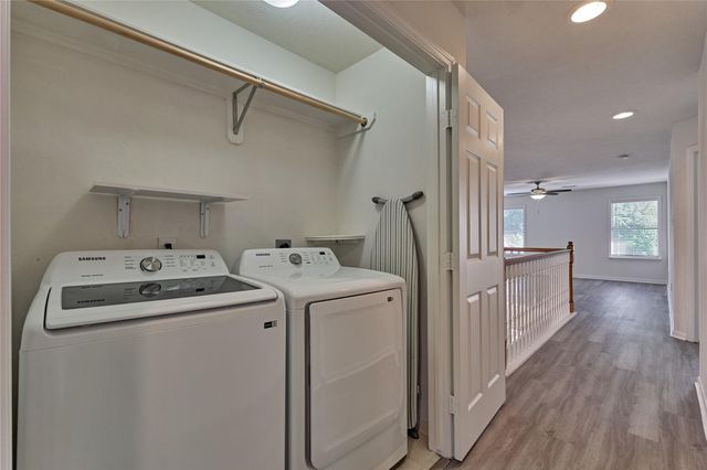 66 Valley Oaks Circle, The Woodlands, TX 77382