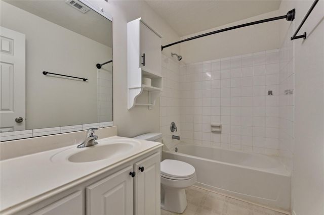 66 Valley Oaks Circle, The Woodlands, TX 77382