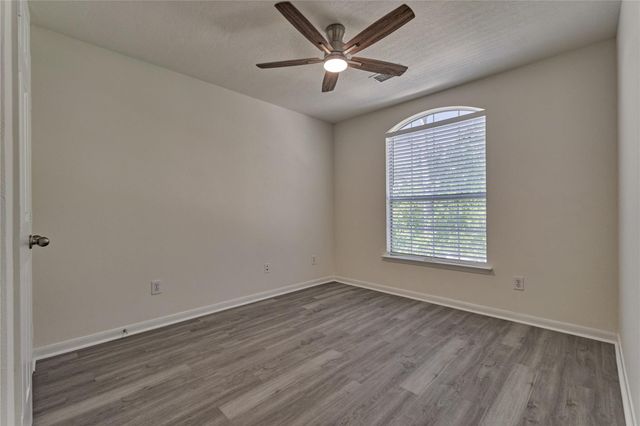 66 Valley Oaks Circle, The Woodlands, TX 77382