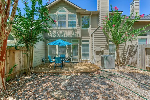 66 Valley Oaks Circle, The Woodlands, TX 77382