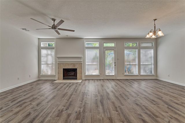 66 Valley Oaks Circle, The Woodlands, TX 77382