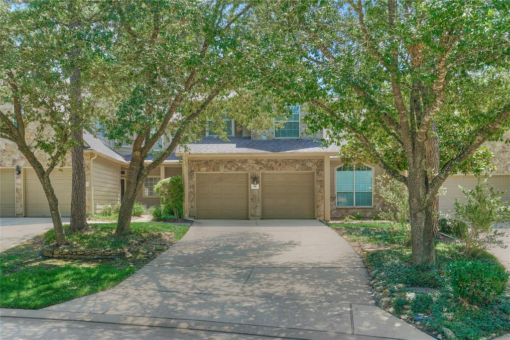 66 Valley Oaks Circle, The Woodlands, TX 77382