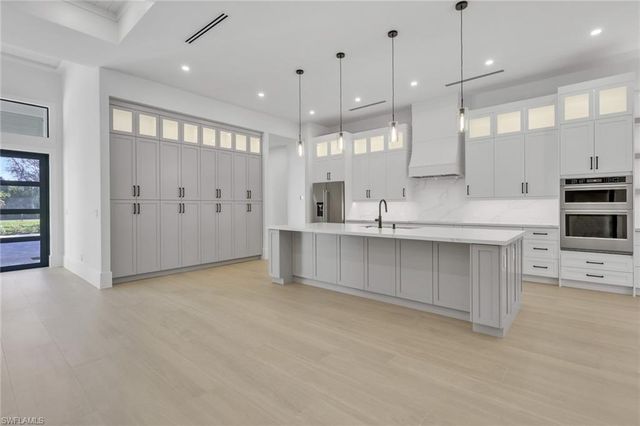 1109 15th ST SW, Naples, FL 34117