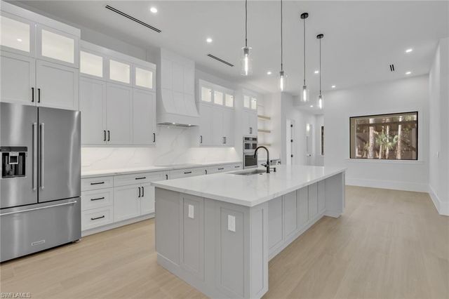 1109 15th ST SW, Naples, FL 34117