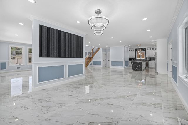 892 Barry Drive W, Valley Stream, NY 11580