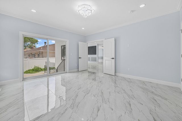 892 Barry Drive W, Valley Stream, NY 11580