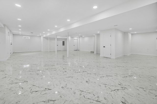 892 Barry Drive W, Valley Stream, NY 11580
