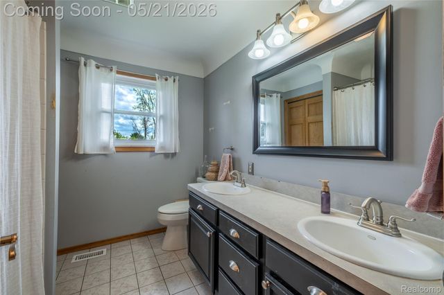 11430 Silver Lake Road, Burns Township, MI 48418