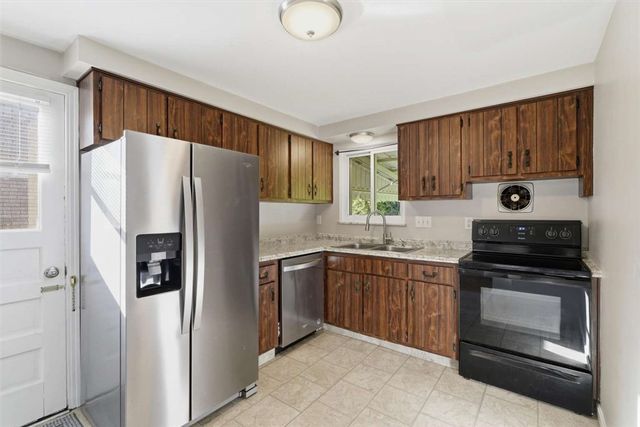 442 Audrey Dr, Pleasant Hills, PA 15236