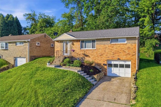 442 Audrey Dr, Pleasant Hills, PA 15236