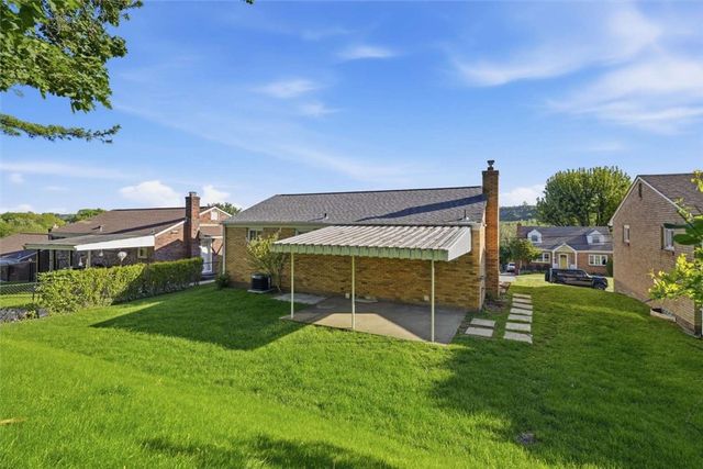 442 Audrey Dr, Pleasant Hills, PA 15236