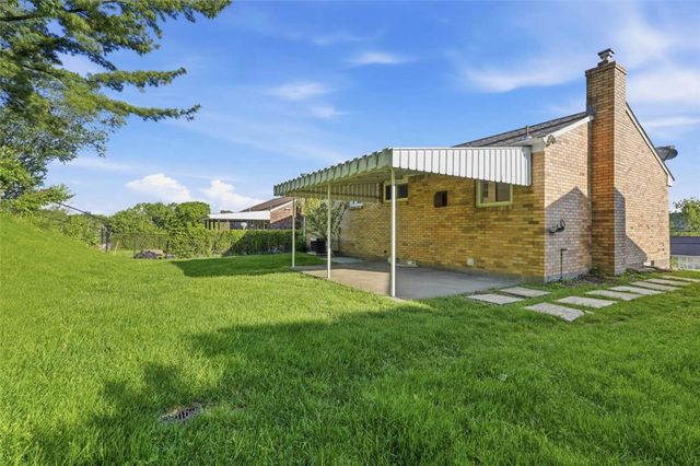 442 Audrey Dr, Pleasant Hills, PA 15236