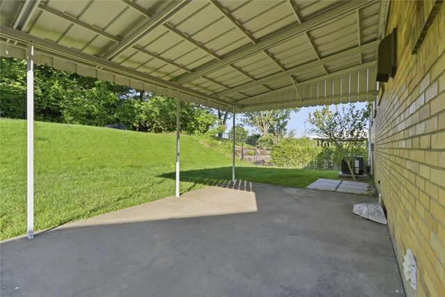 442 Audrey Dr, Pleasant Hills, PA 15236
