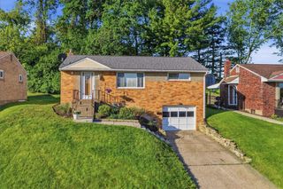 442 Audrey Dr, Pleasant Hills, PA 15236