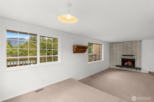 8516 375th Avenue SE, Snoqualmie, WA 98065