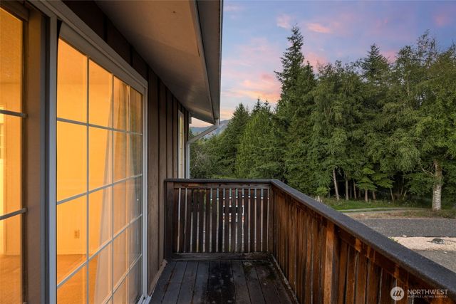 8516 375th Avenue SE, Snoqualmie, WA 98065