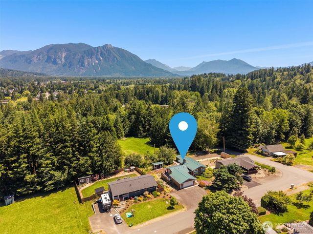 8516 375th Avenue SE, Snoqualmie, WA 98065
