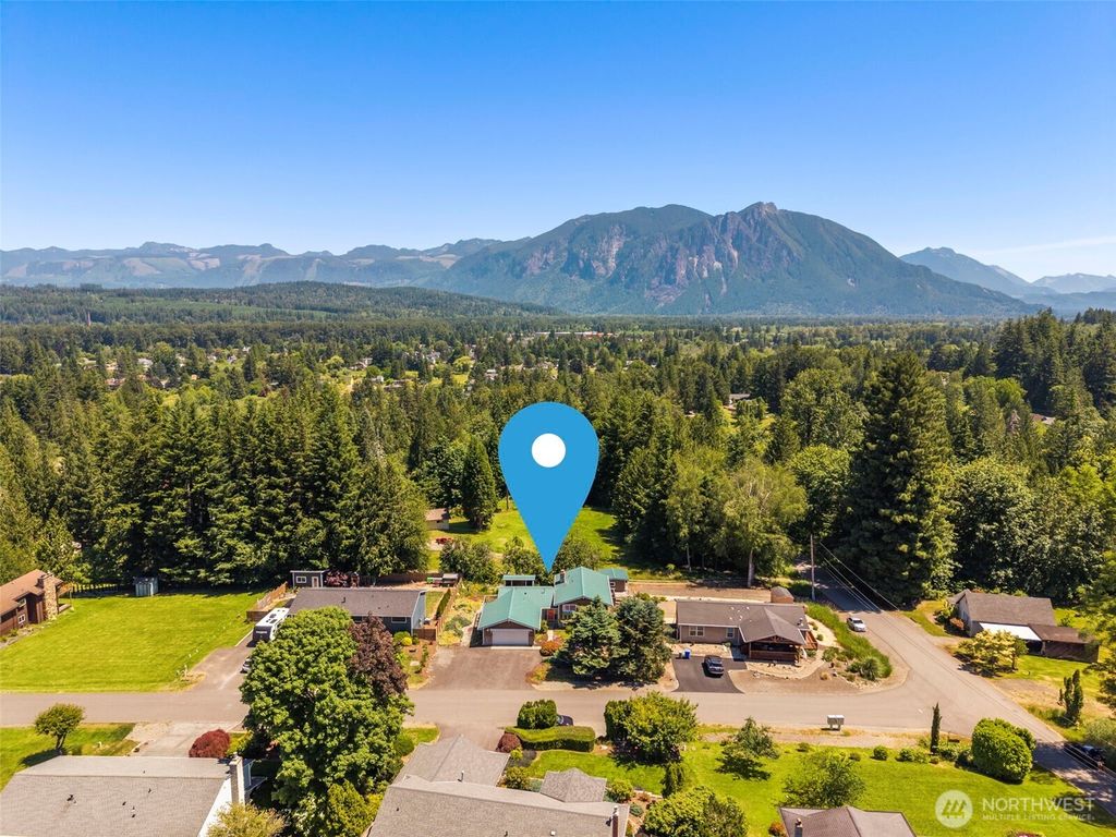 8516 375th Avenue SE, Snoqualmie, WA 98065