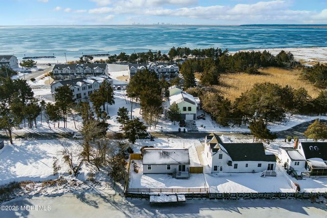 16 Surfside Boulevard, Little Egg Harbor, NJ 08087