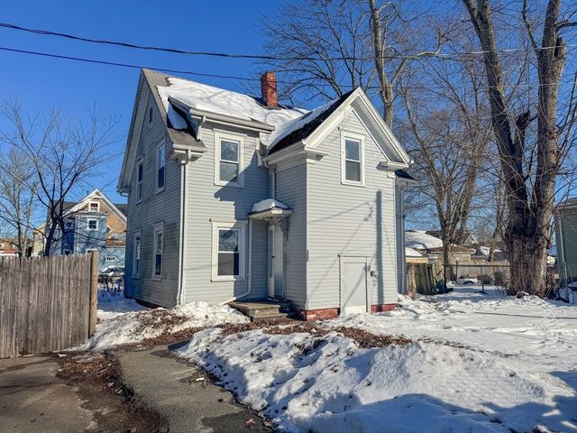112 Laureston St, Brockton, MA 02301