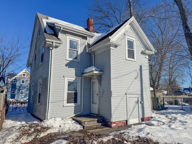 112 Laureston St, Brockton, MA 02301