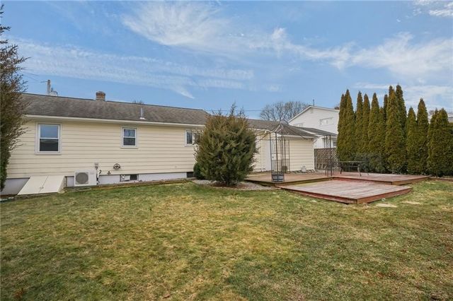 19 Salem Avenue, Cranston, RI 02920