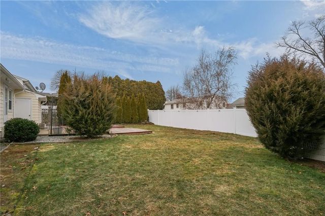 19 Salem Avenue, Cranston, RI 02920