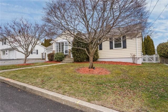 19 Salem Avenue, Cranston, RI 02920