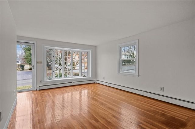 19 Salem Avenue, Cranston, RI 02920