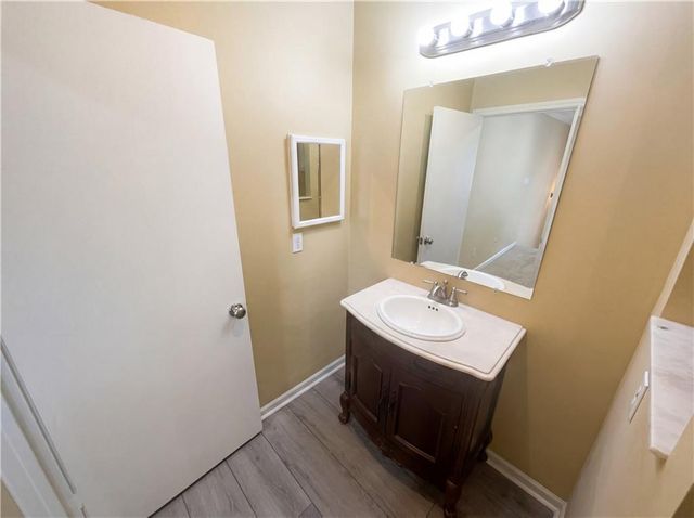 27 Chaumont NW Square, Atlanta, GA 30327