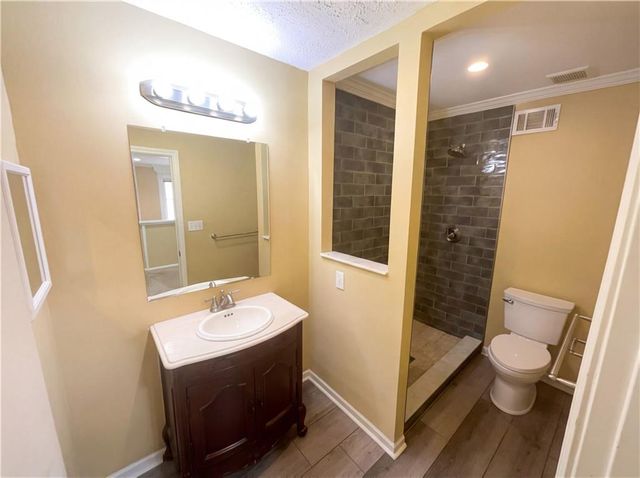 27 Chaumont NW Square, Atlanta, GA 30327