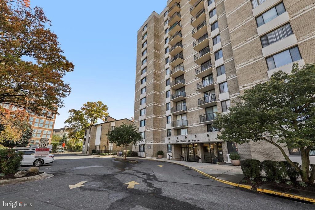 4 MONROE ST #4-509, Rockville, MD 20850