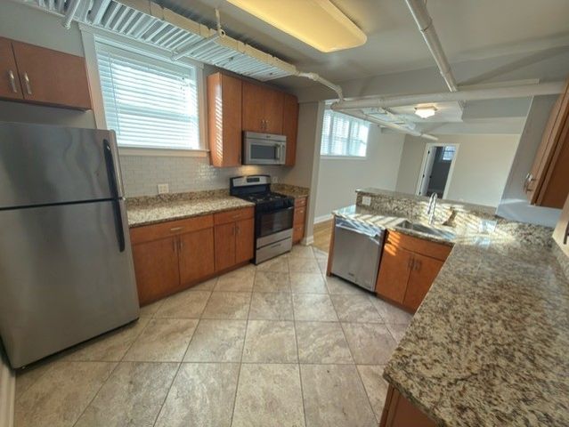 2147 W Lunt Avenue G, Chicago, IL 60645