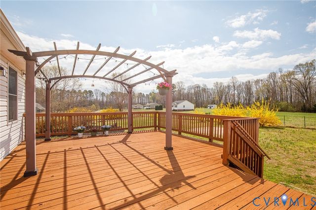 290 Poplar Springs Dr, Tappahannock, VA 22560