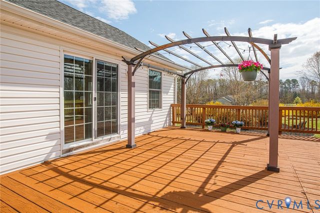 290 Poplar Springs Dr, Tappahannock, VA 22560