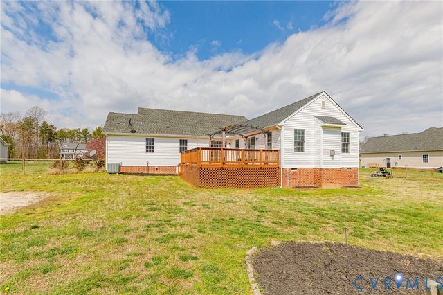 290 Poplar Springs Dr, Tappahannock, VA 22560