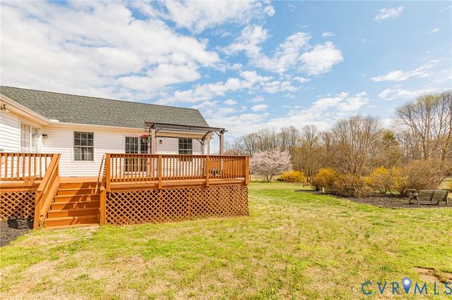 290 Poplar Springs Dr, Tappahannock, VA 22560