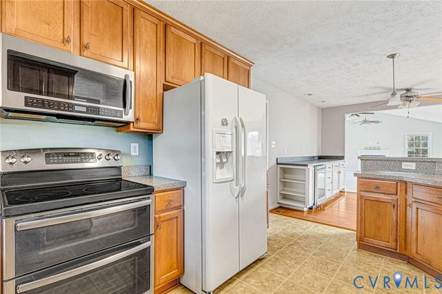 290 Poplar Springs Dr, Tappahannock, VA 22560